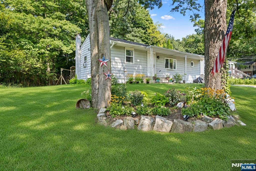 1 Ridgeview Court Property Photo 4
