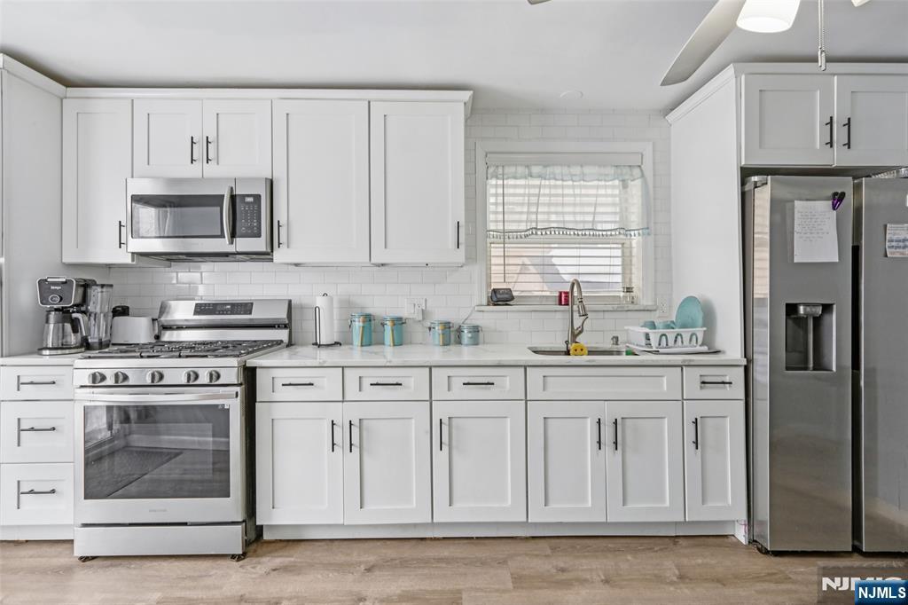 211 Newark Avenue Property Photo 13