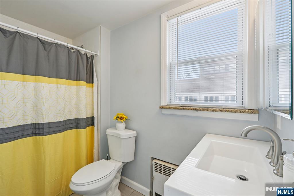 211 Newark Avenue Property Photo 18