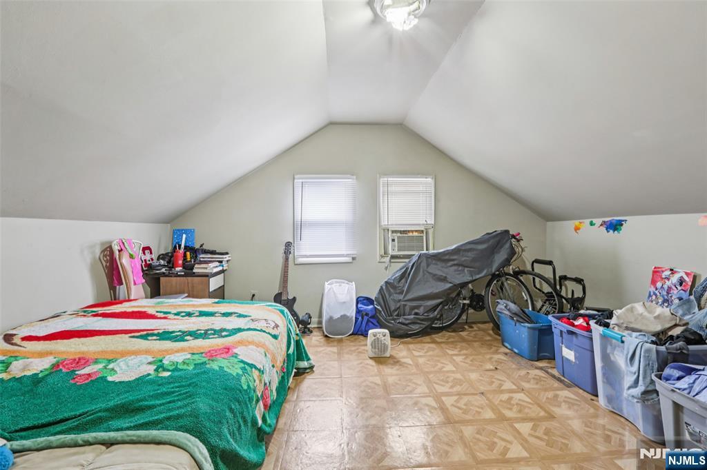 211 Newark Avenue Property Photo 26