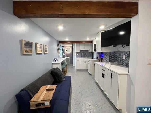 62 3rd Place Property Photo 21