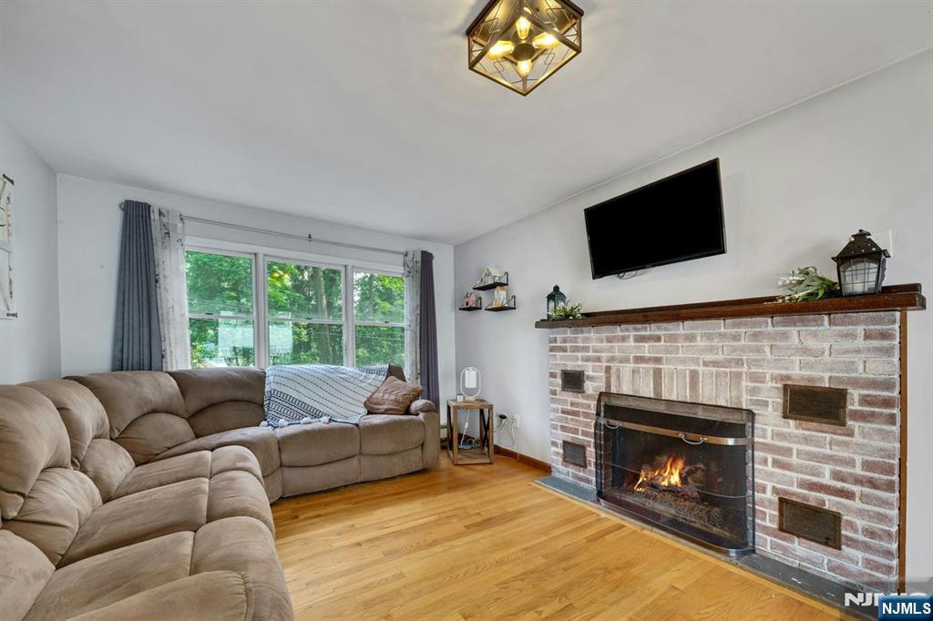 416 Lakeview Avenue Property Photo 2