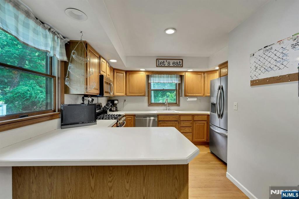416 Lakeview Avenue Property Photo 7