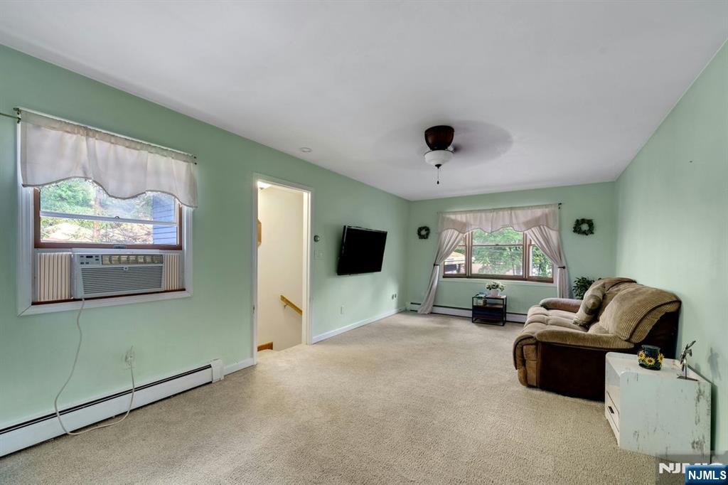 416 Lakeview Avenue Property Photo 9