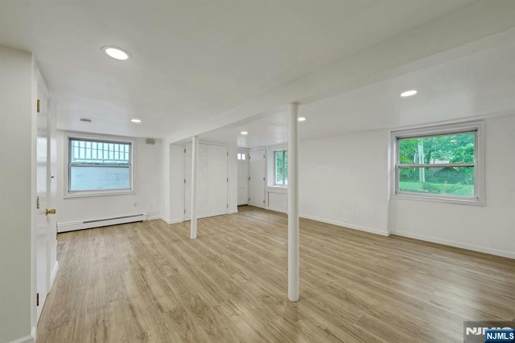 416 Lakeview Avenue Property Photo 10