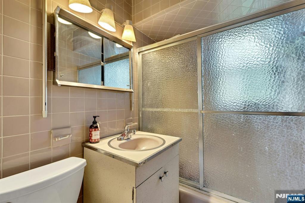 416 Lakeview Avenue Property Photo 16