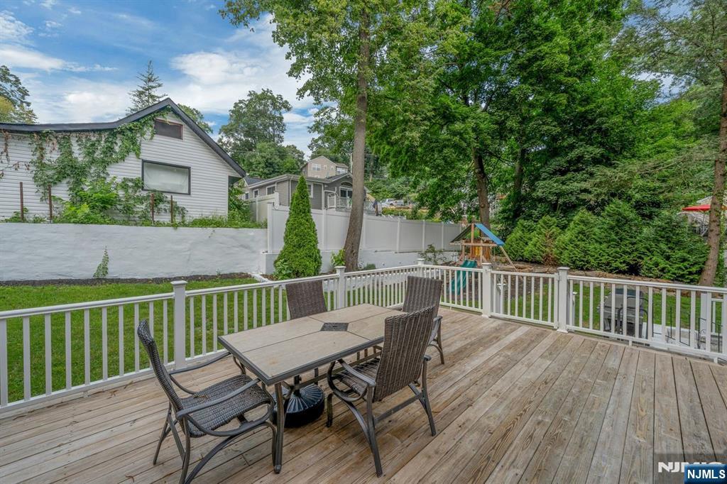 416 Lakeview Avenue Property Photo 19
