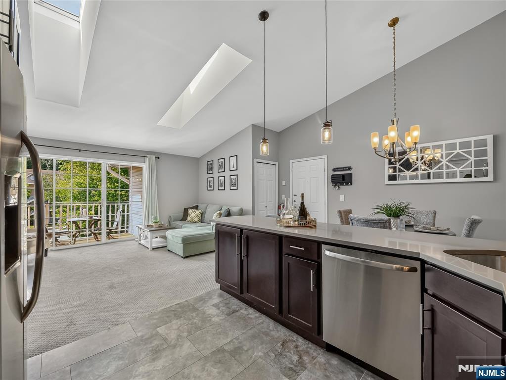 453 Poets Way Property Photo 15