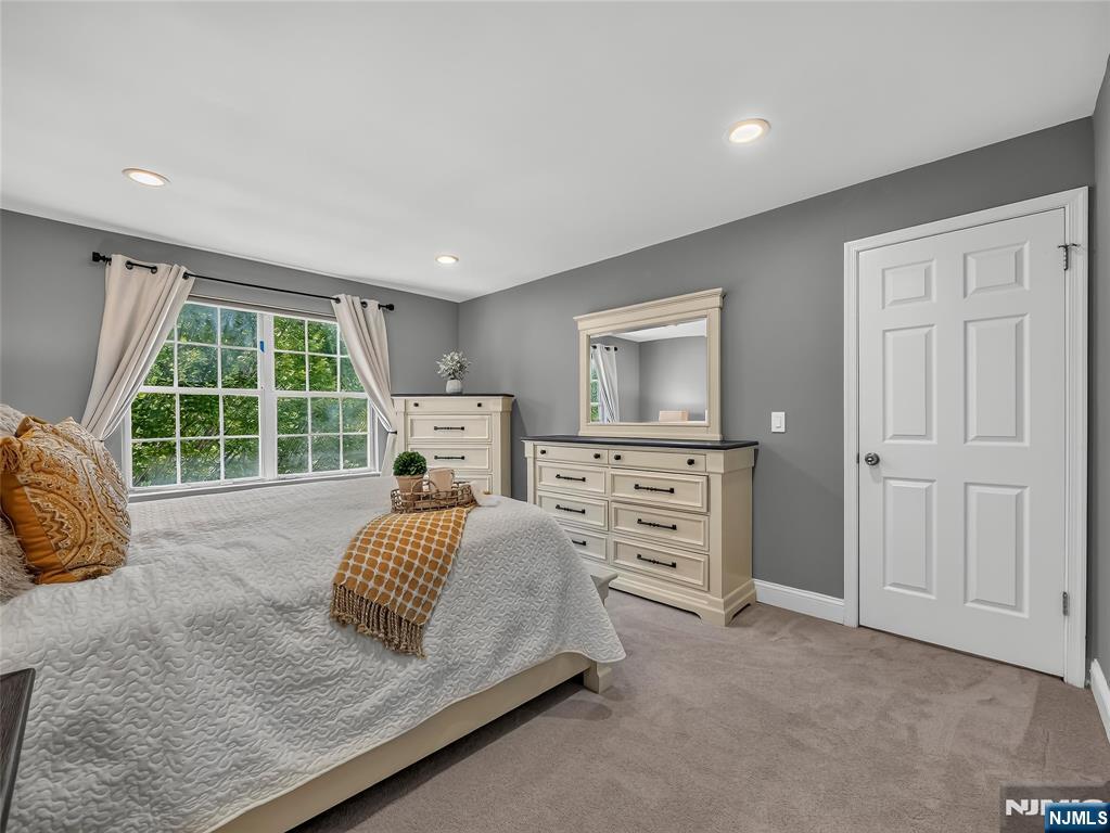 453 Poets Way Property Photo 22