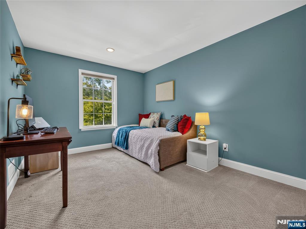 453 Poets Way Property Photo 24