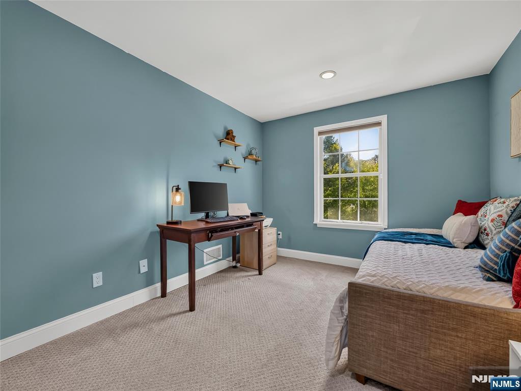 453 Poets Way Property Photo 25