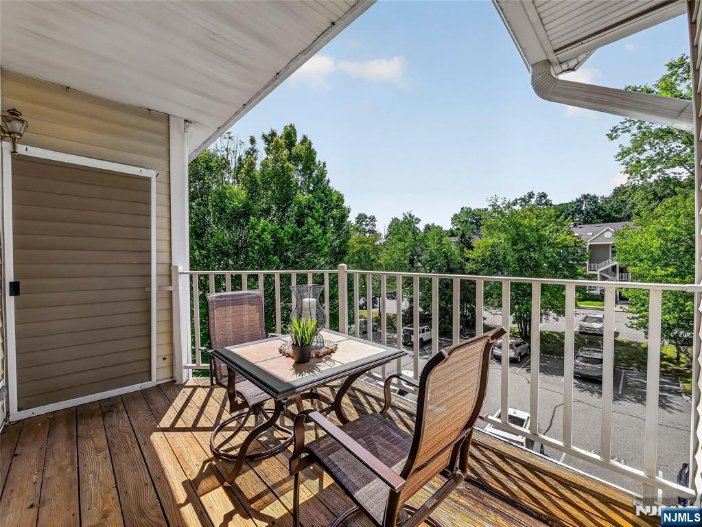 453 Poets Way Property Photo 28