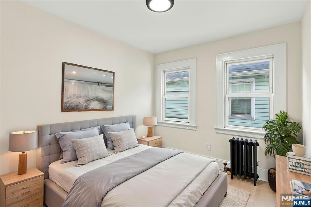 64 E Almira Street Property Photo 11