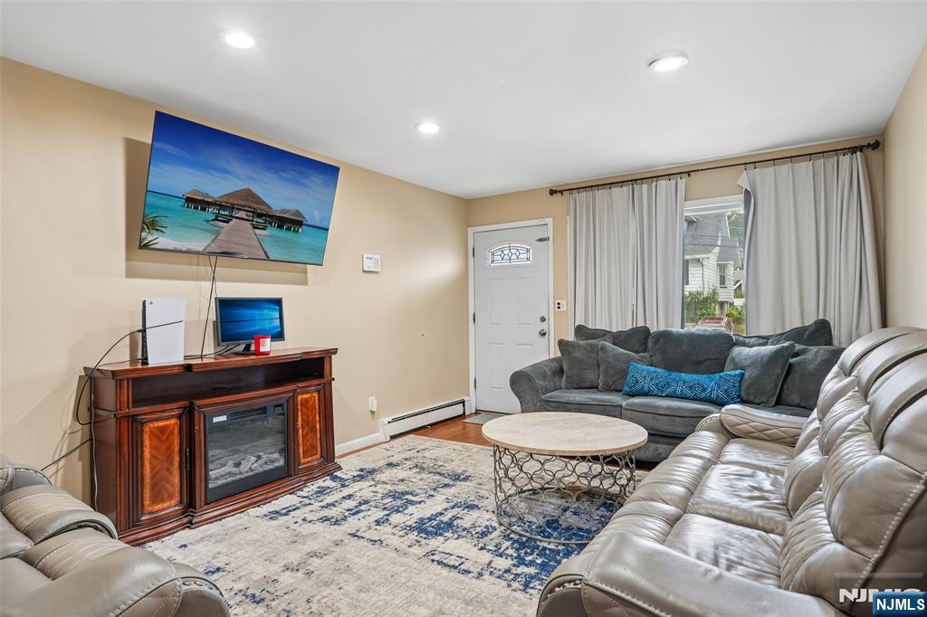 113 17th Street Property Photo 4