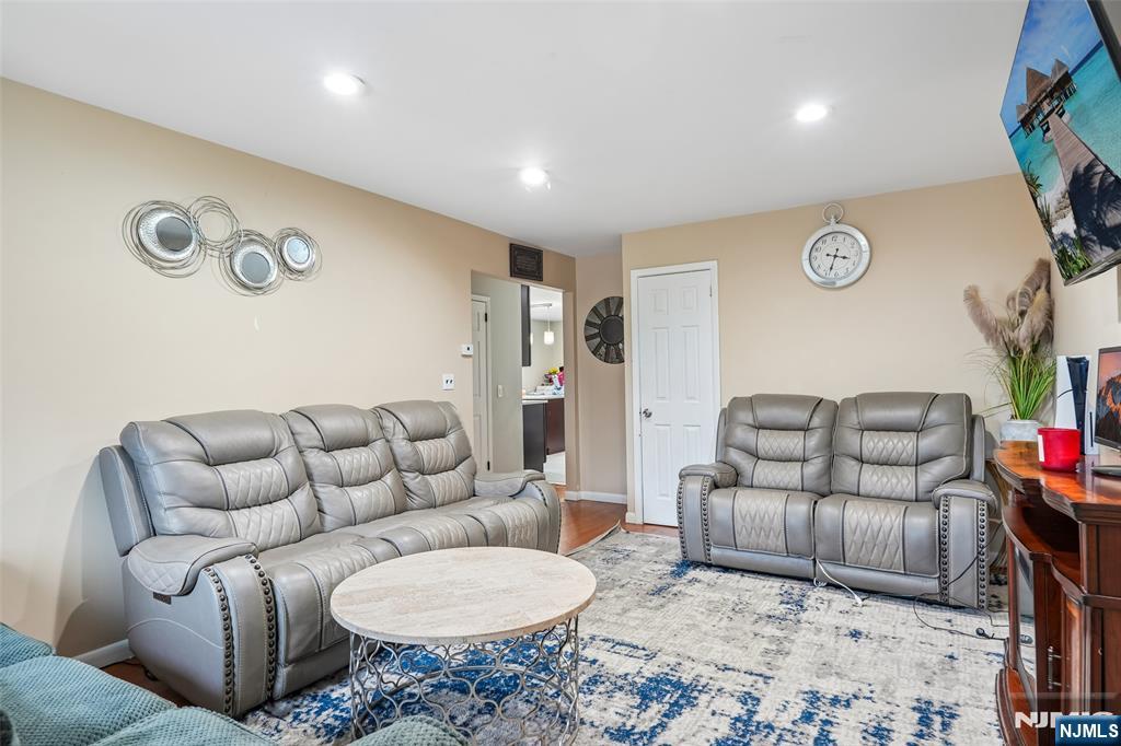 113 17th Street Property Photo 5