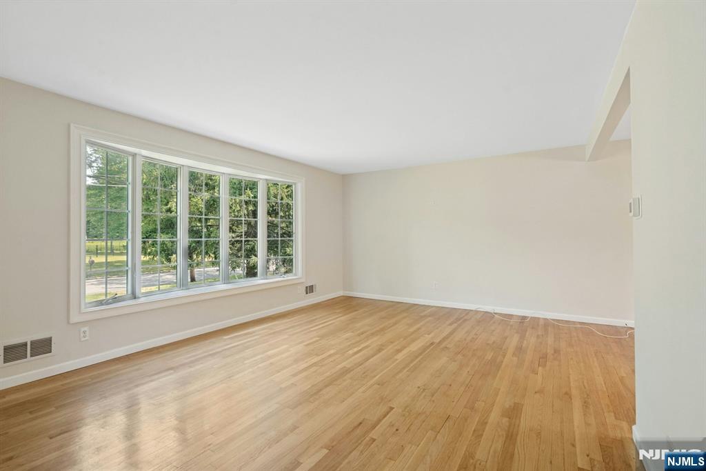 615 Maze Road Property Photo 5