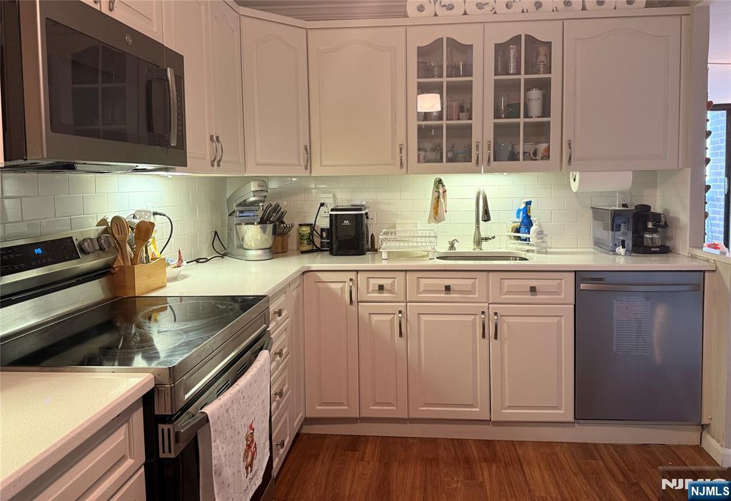 770 Anderson Avenue 21h Property Photo 6