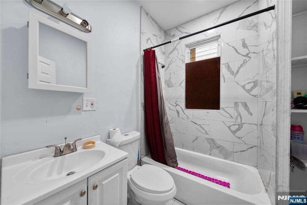 18 Ellis Avenue Property Photo 6