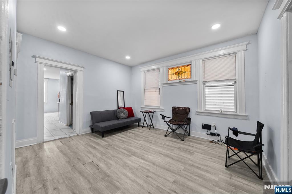 18 Ellis Avenue Property Photo 10