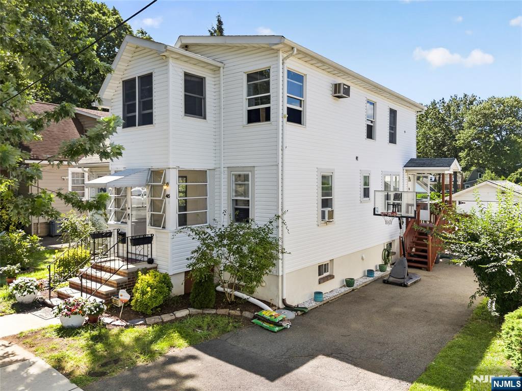 45 Main Terrace Property Photo 1