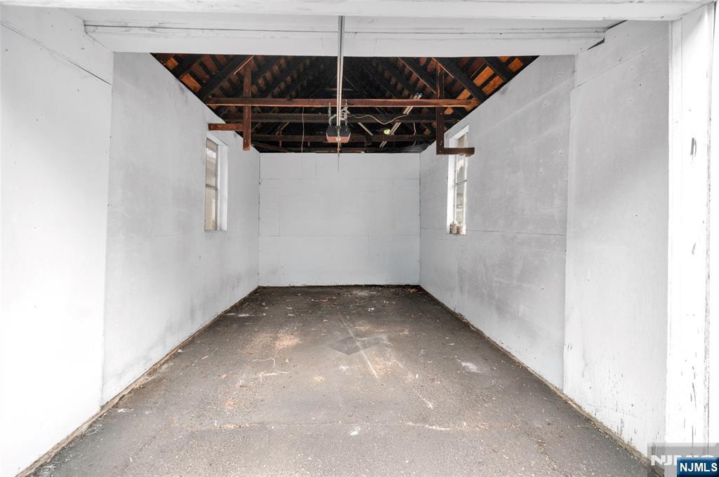 90 Cedar Street Property Photo 4