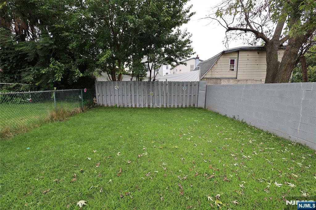 202 Atlantic Street Property Photo 7