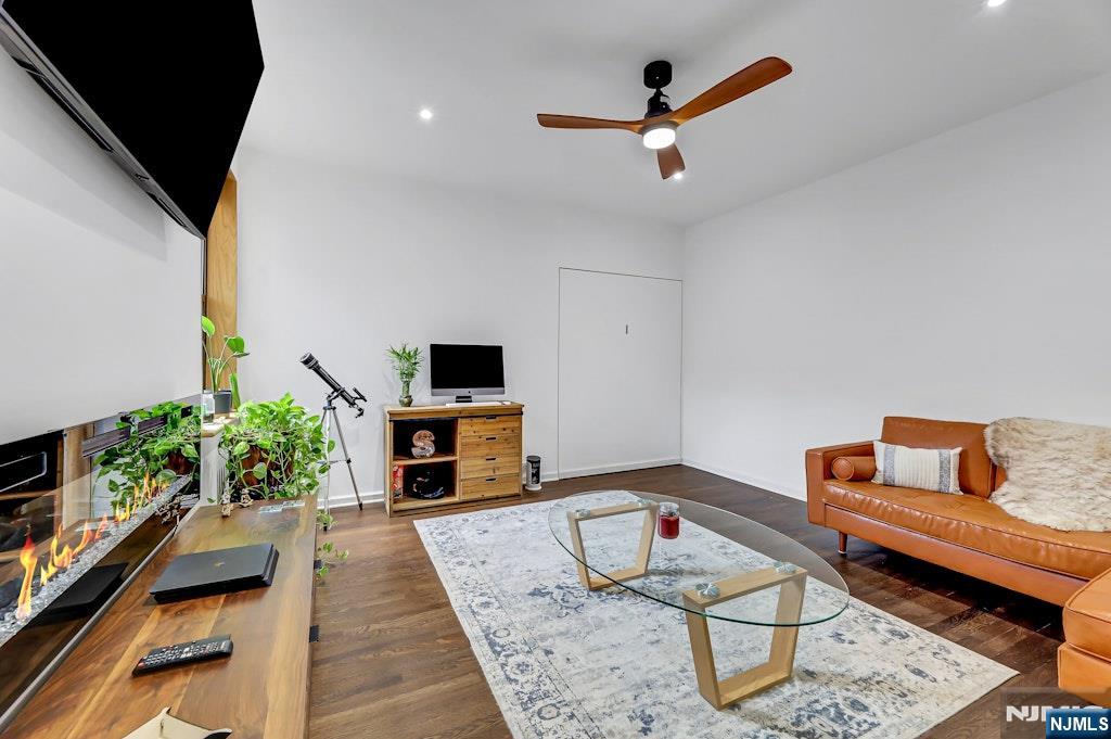 755 Anderson Avenue 5i Property Photo 11