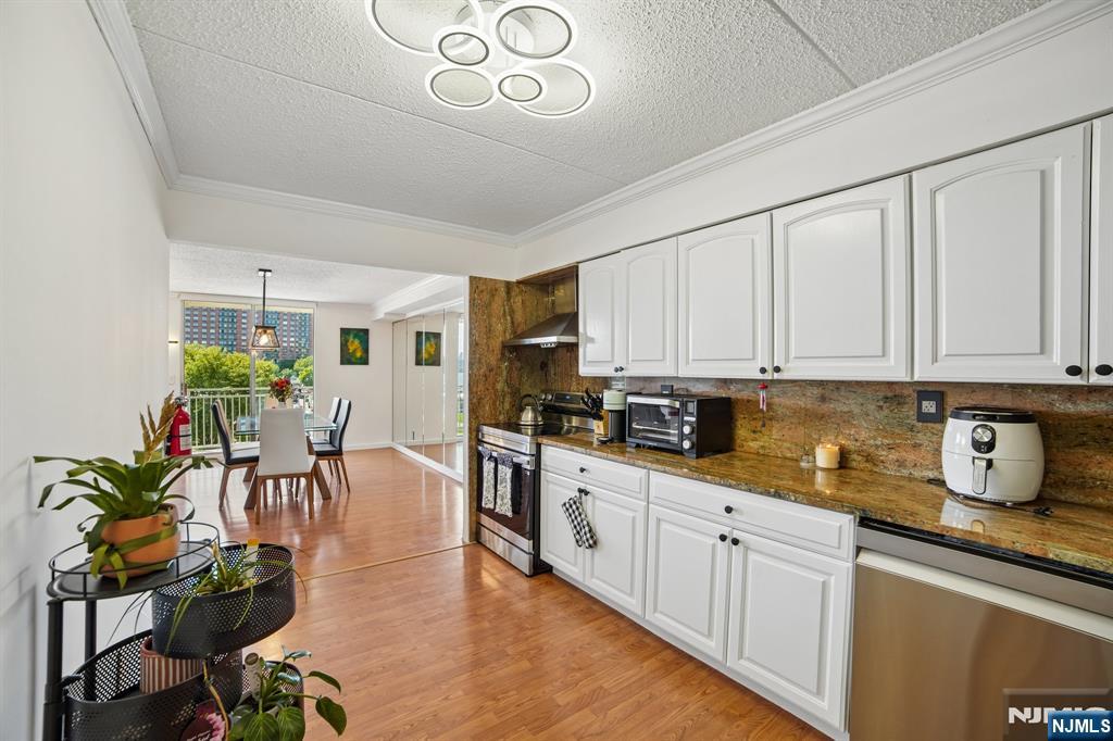1055 River Road 312 Property Photo 10