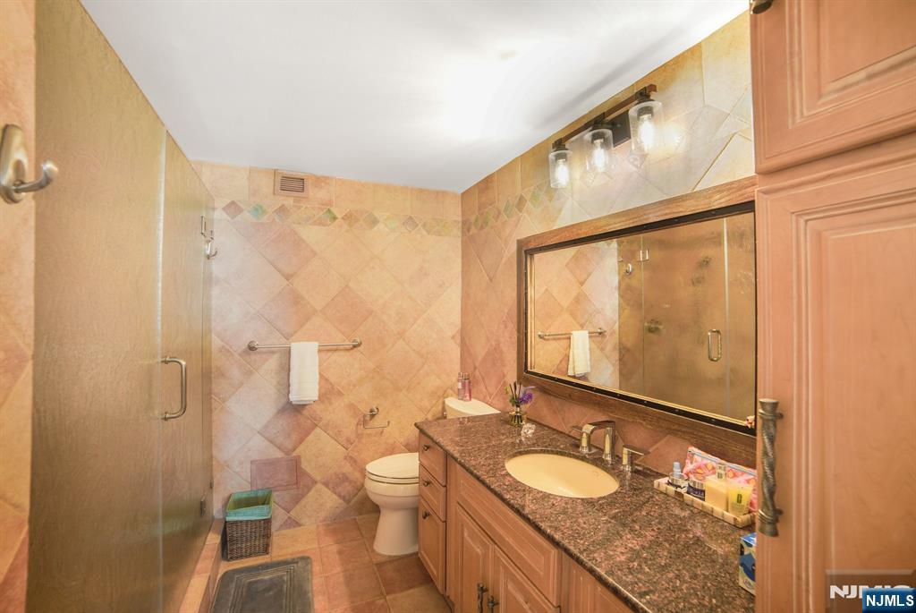 1055 River Road 312 Property Photo 24