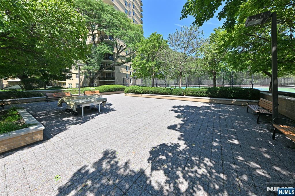2200 N Central Road 14t Property Photo 28