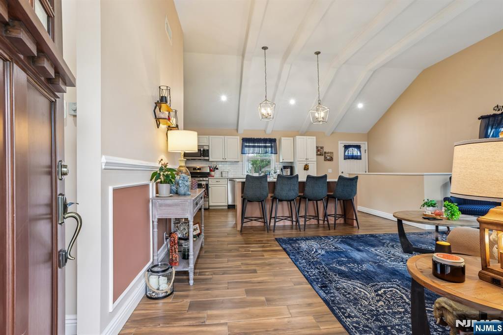 114 Hobart Avenue Property Photo 3