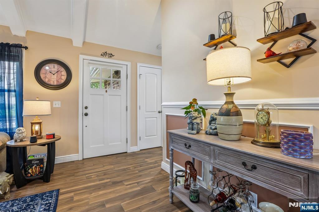 114 Hobart Avenue Property Photo 4
