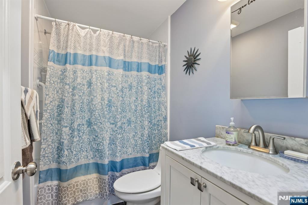 114 Hobart Avenue Property Photo 13