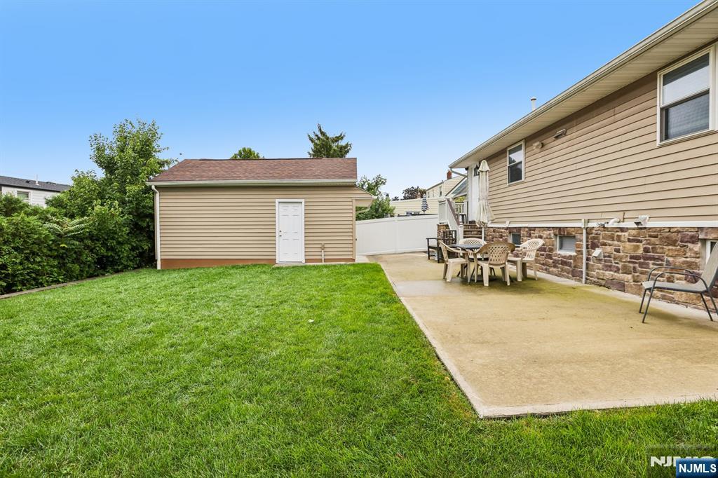 114 Hobart Avenue Property Photo 31