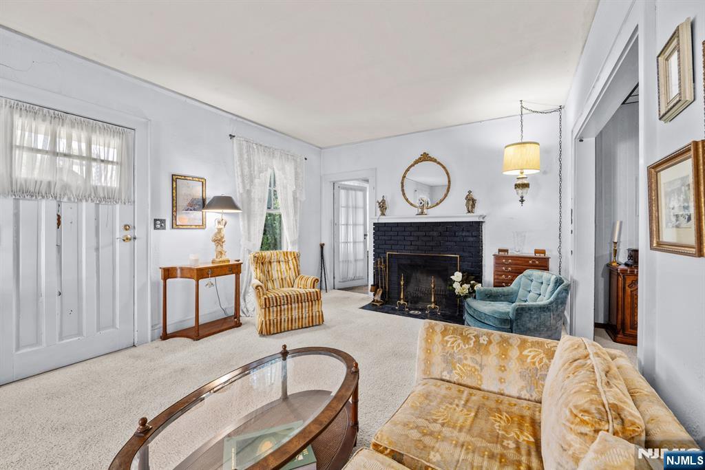 20 Woodside Terrace Property Photo 7