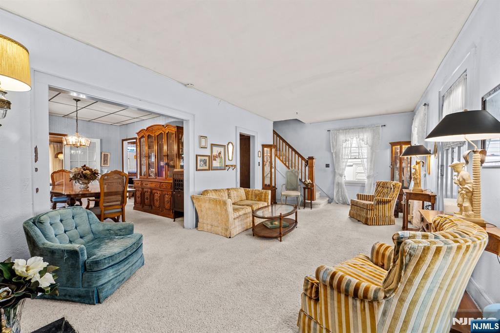 20 Woodside Terrace Property Photo 8