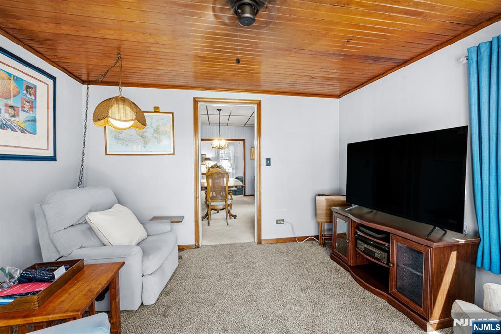 20 Woodside Terrace Property Photo 17