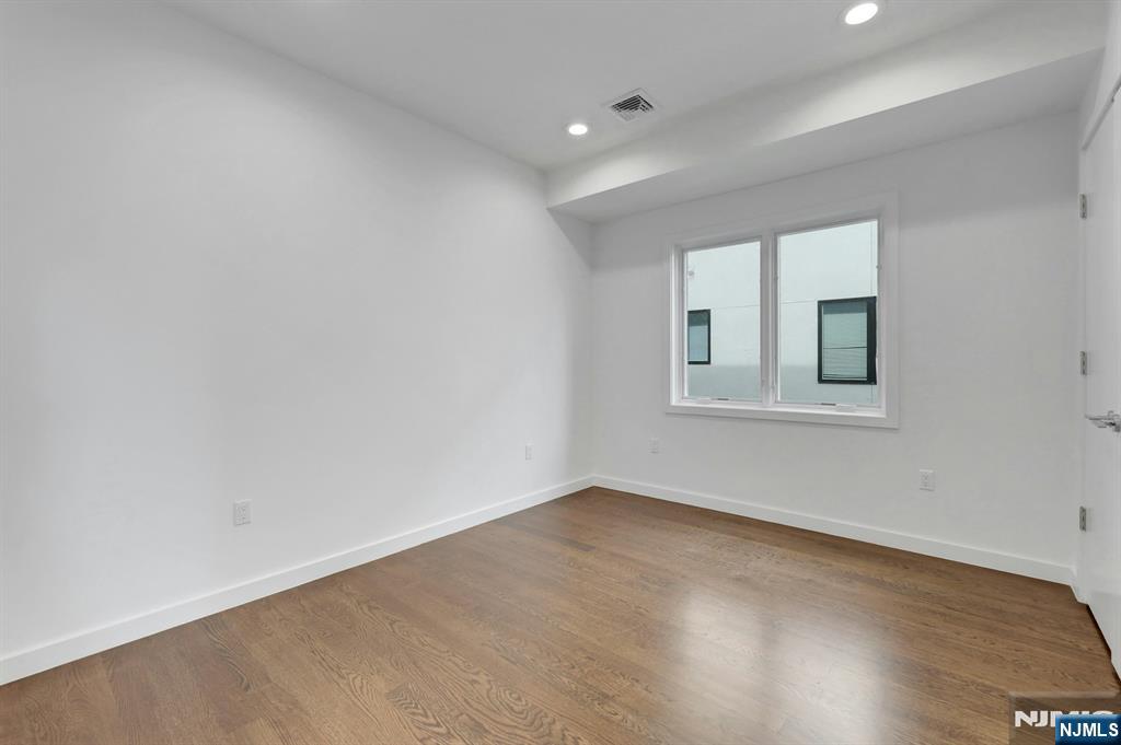 712 Undercliff Avenue Property Photo 30
