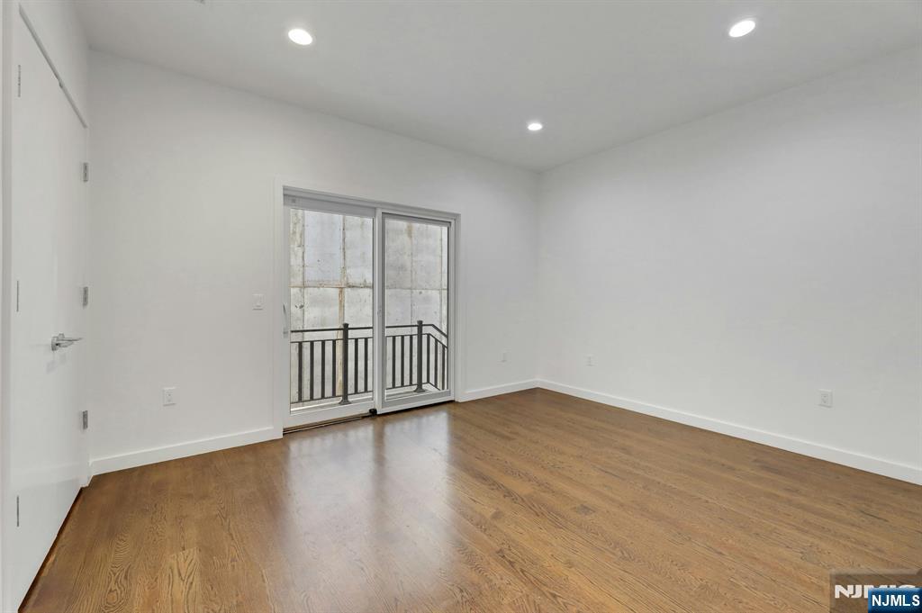 712 Undercliff Avenue Property Photo 34