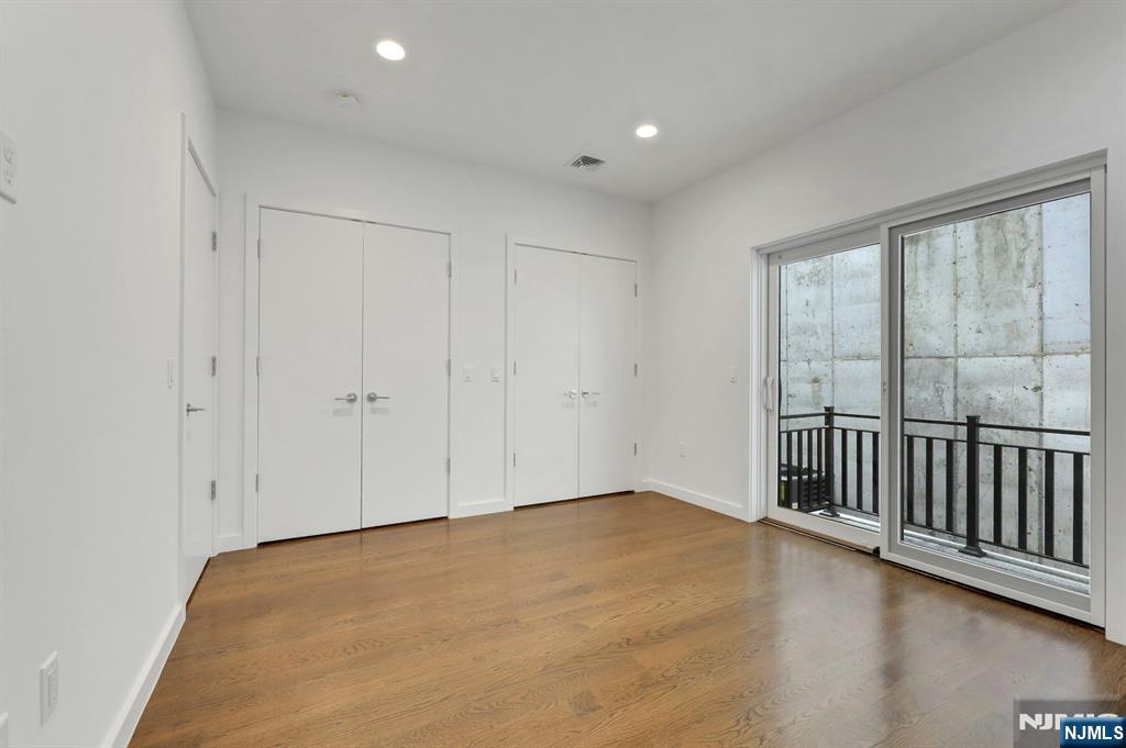712 Undercliff Avenue Property Photo 35
