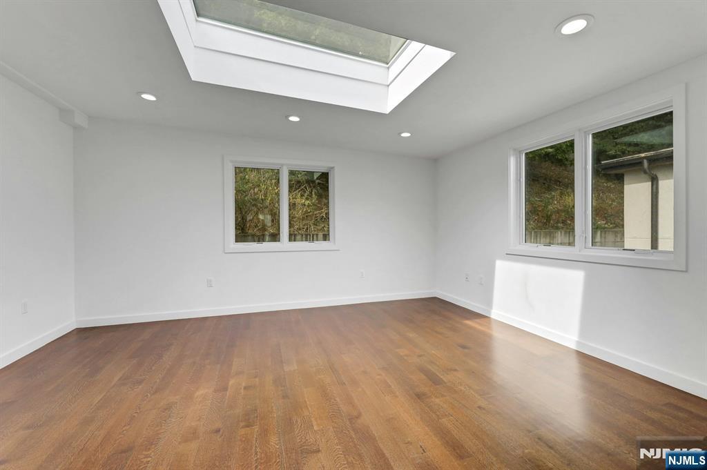 712 Undercliff Avenue Property Photo 36