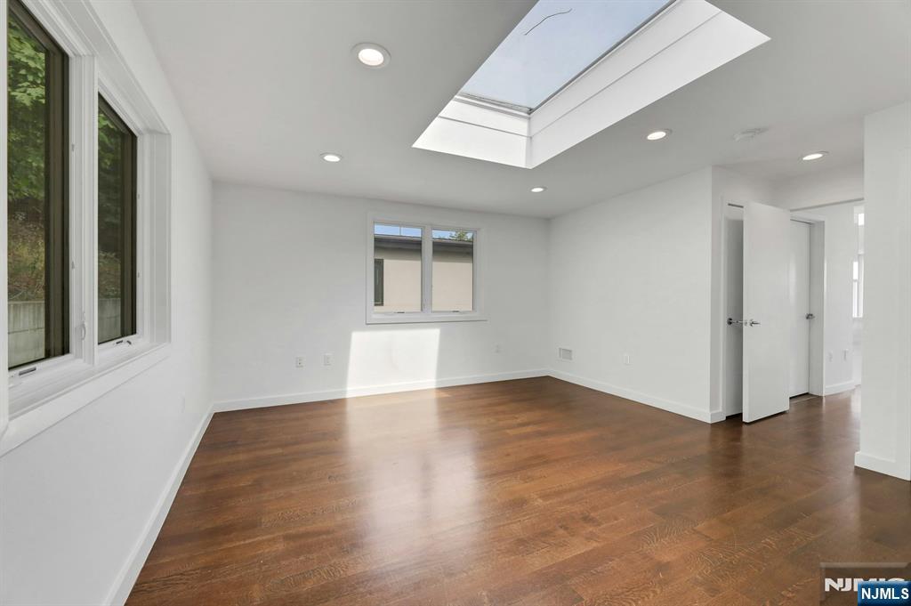 712 Undercliff Avenue Property Photo 37