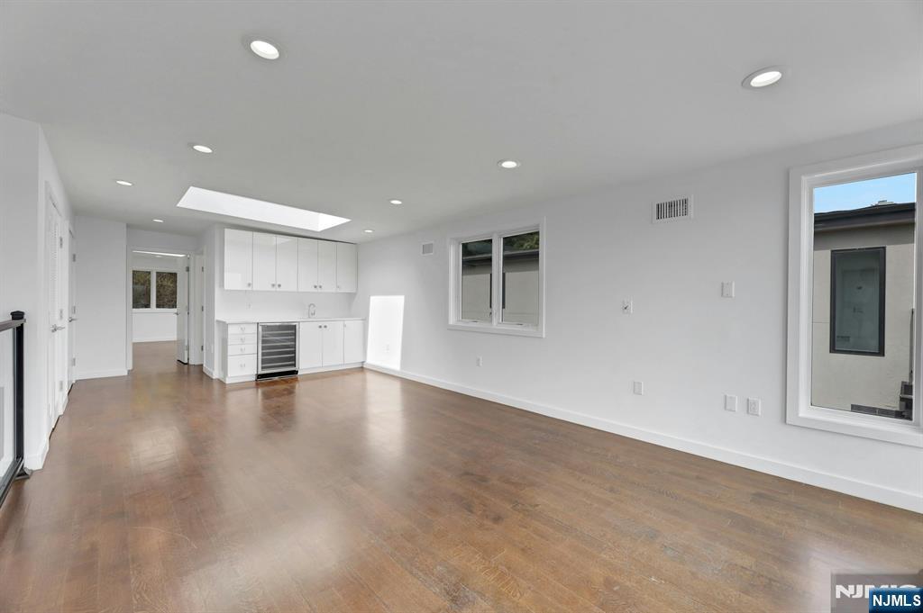 712 Undercliff Avenue Property Photo 42