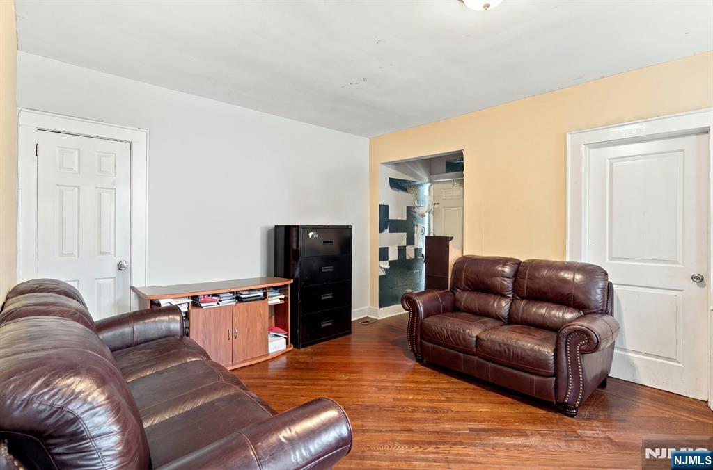 283-285 Smith Street Property Photo 4