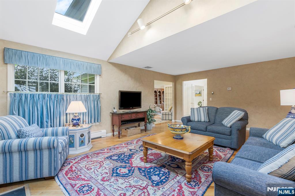 312 William Way Property Photo 5