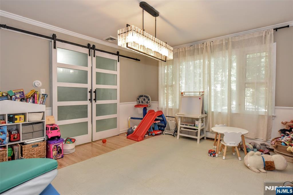 388 Carriage Lane Property Photo 6