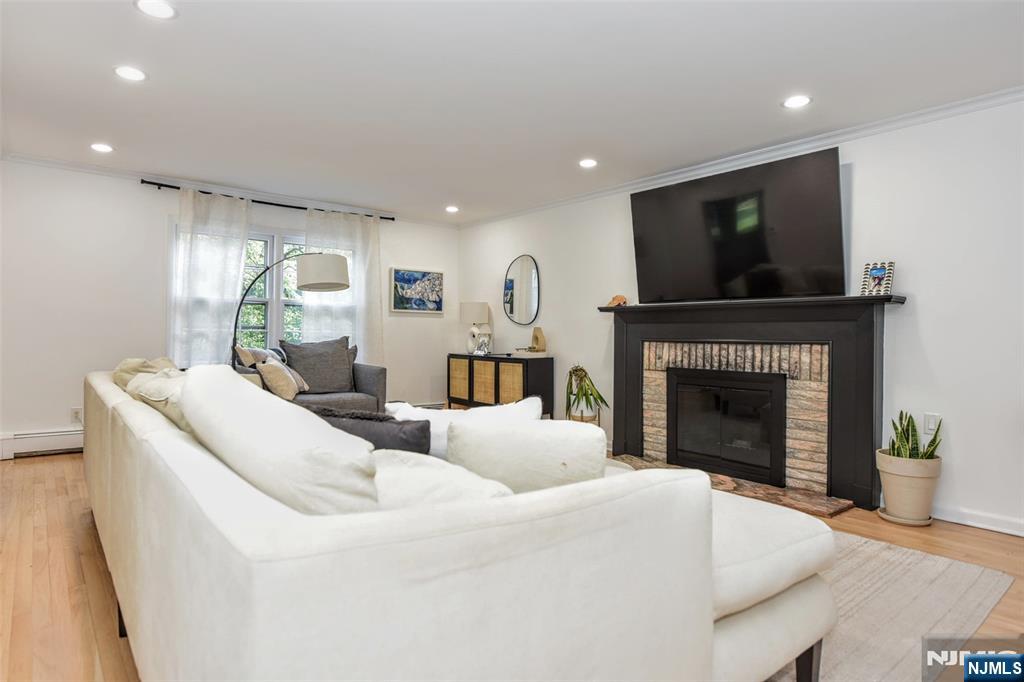 388 Carriage Lane Property Photo 14