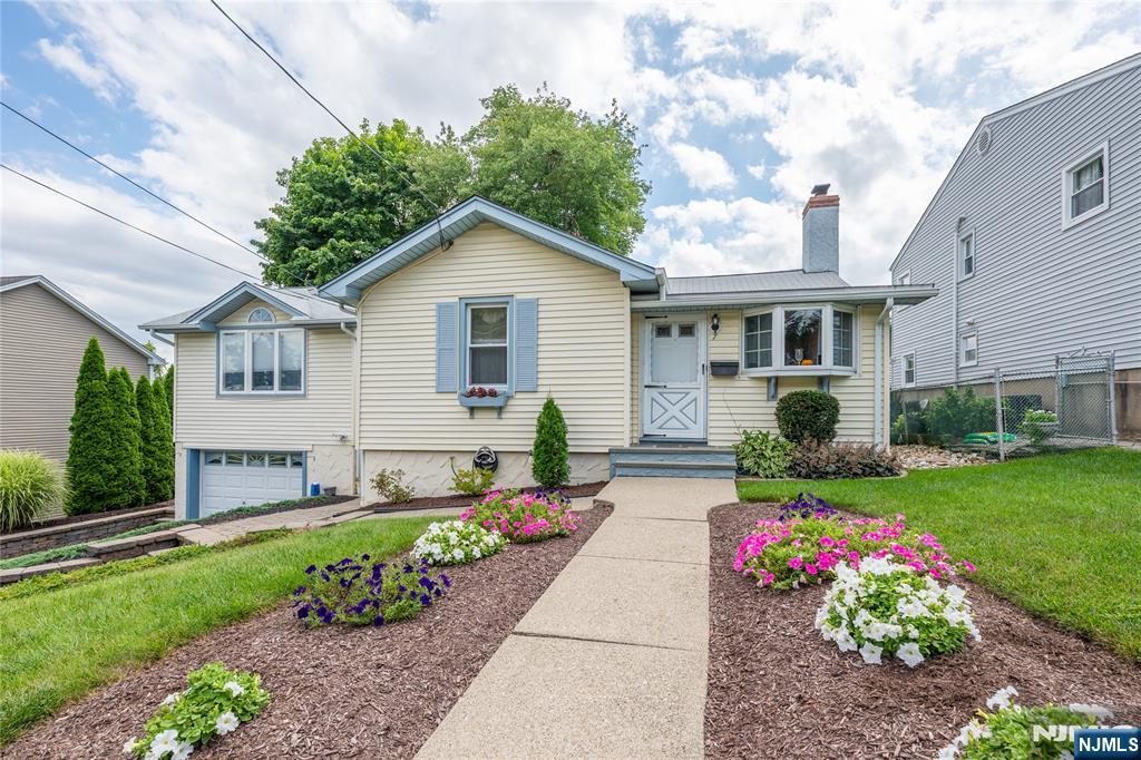 7 Oswego Avenue Property Photo 3
