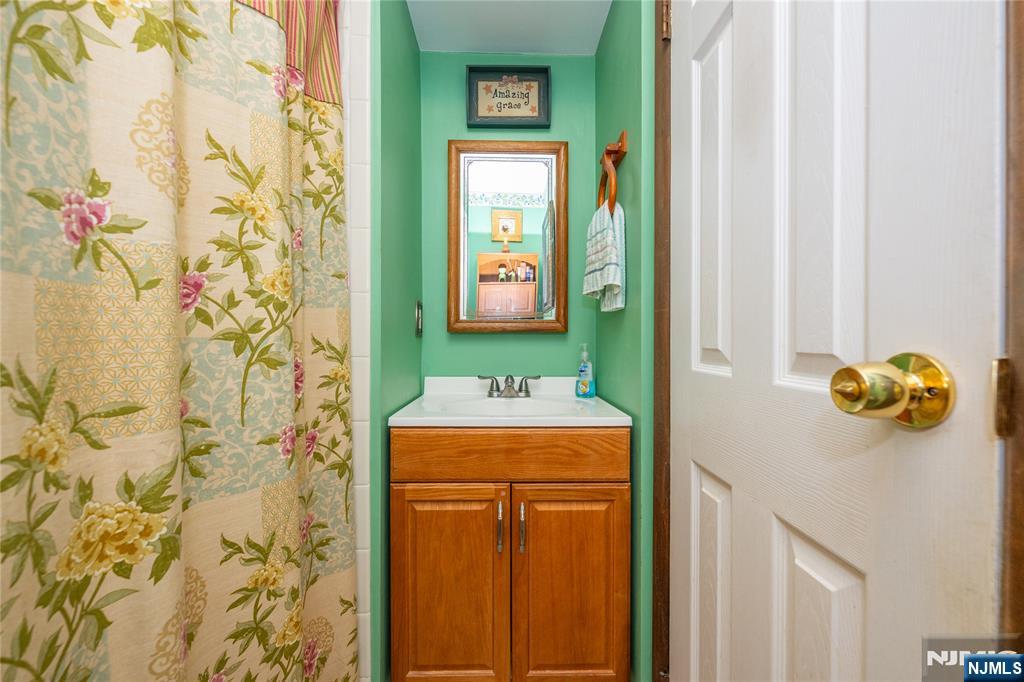 7 Oswego Avenue Property Photo 29