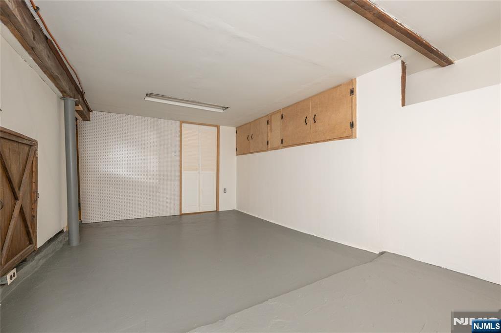 7 Oswego Avenue Property Photo 32